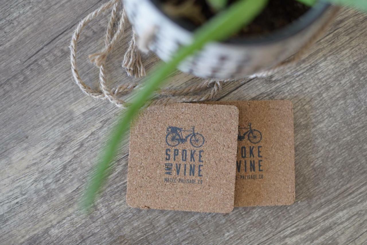 Spoke And Vine 2* Palisade