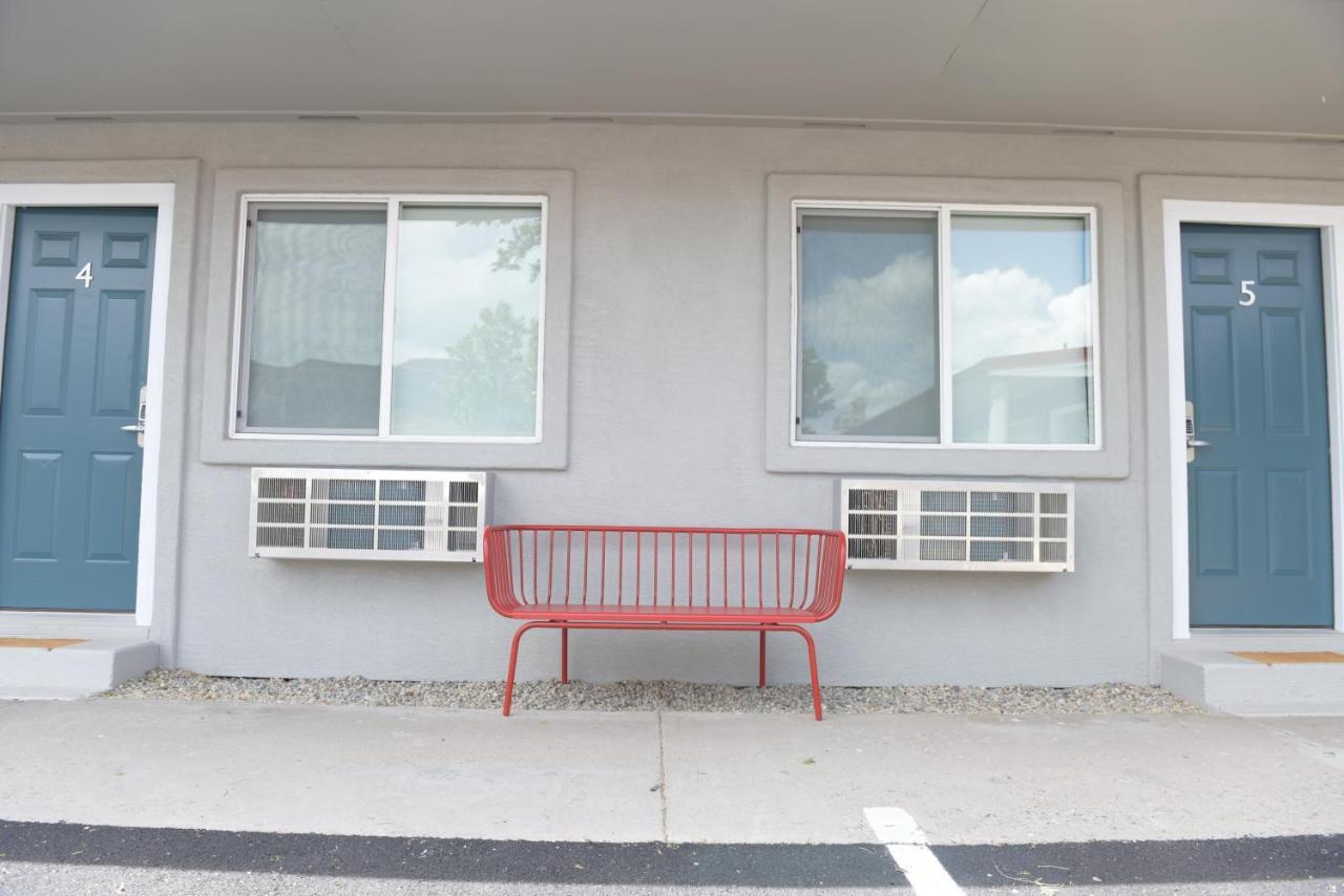 Motel Spoke And Vine